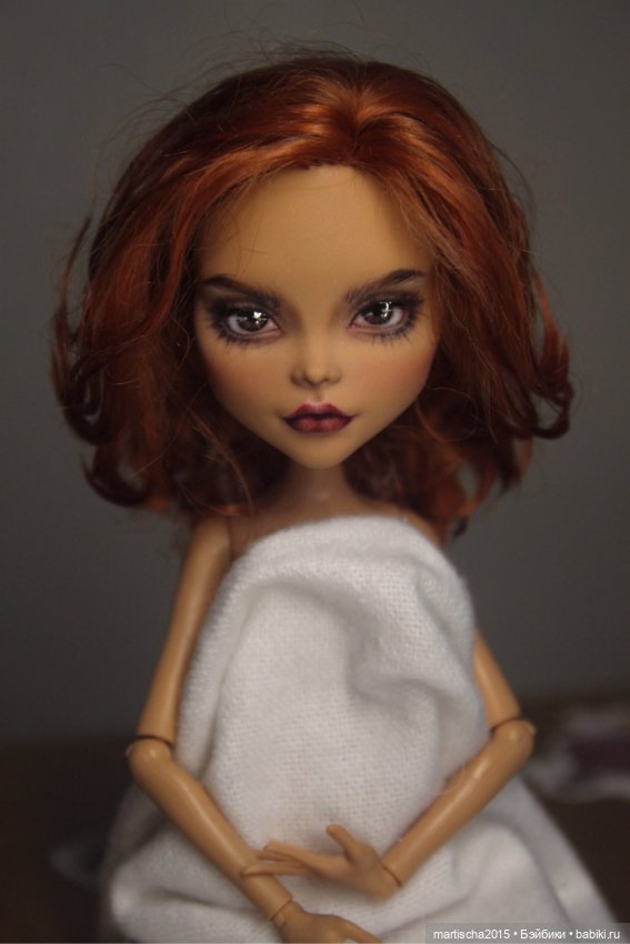 Ход королевы — ООАК Monster High и Ever After High: репейнт (фото 2)