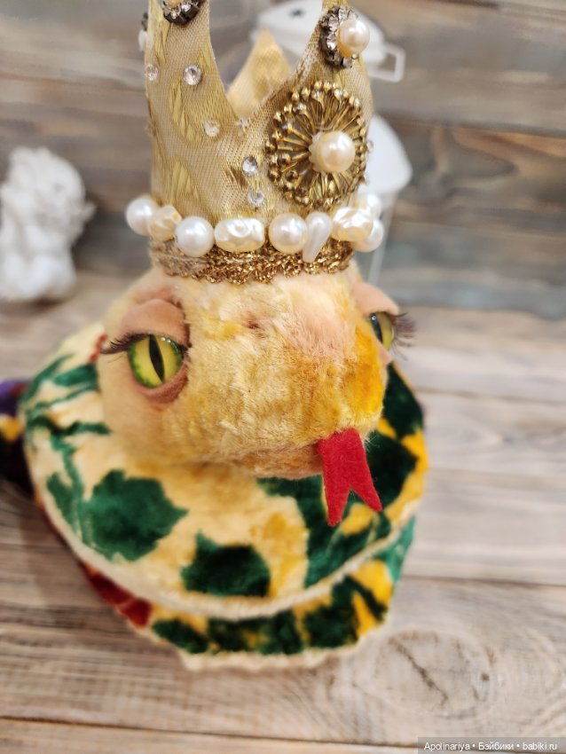 Адела — обладающая благородством