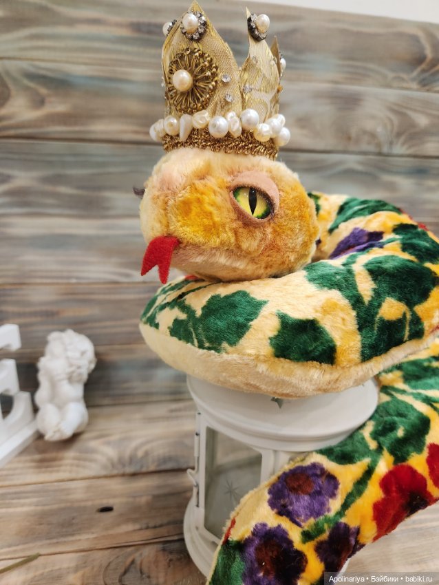 Адела — обладающая благородством