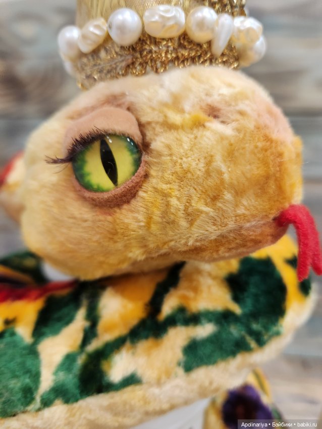 Адела — обладающая благородством