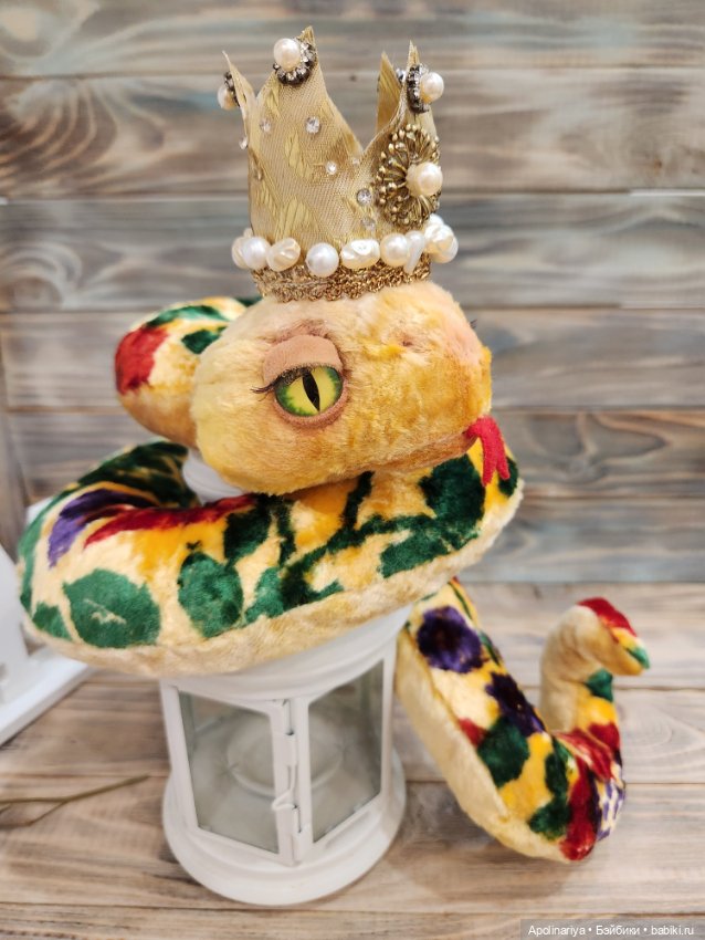 Адела — обладающая благородством