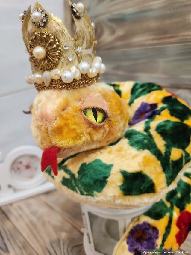 Адела — обладающая благородством