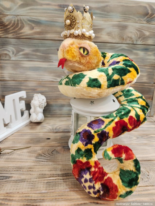 Адела — обладающая благородством