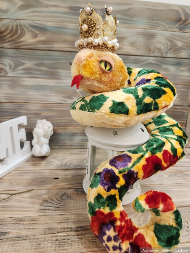 Адела — обладающая благородством