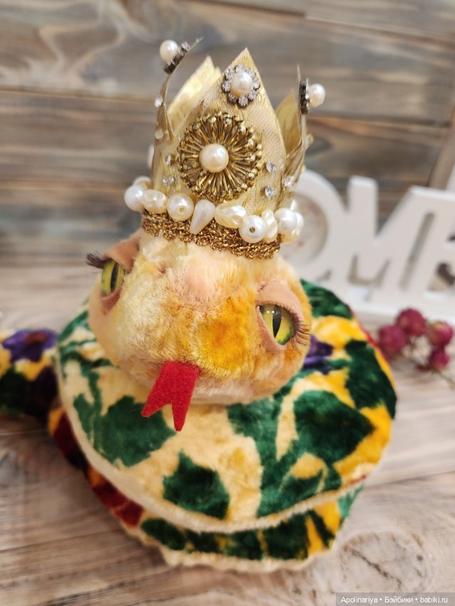 Адела — обладающая благородством