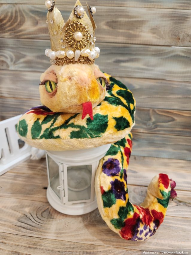 Адела — обладающая благородством