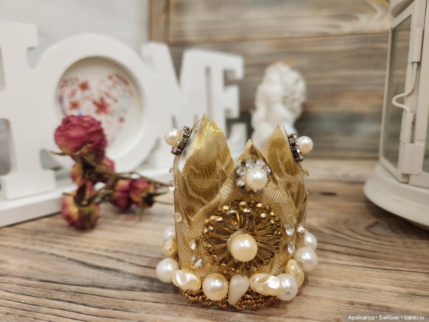 Адела — обладающая благородством