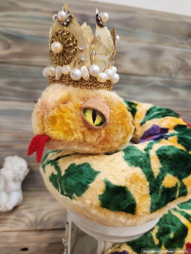 Адела — обладающая благородством