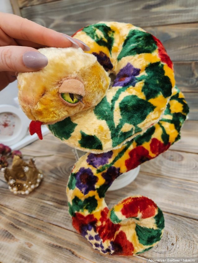 Адела — обладающая благородством