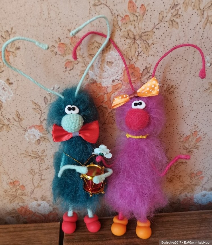 Все куклы добрые и у них сегодня праздник