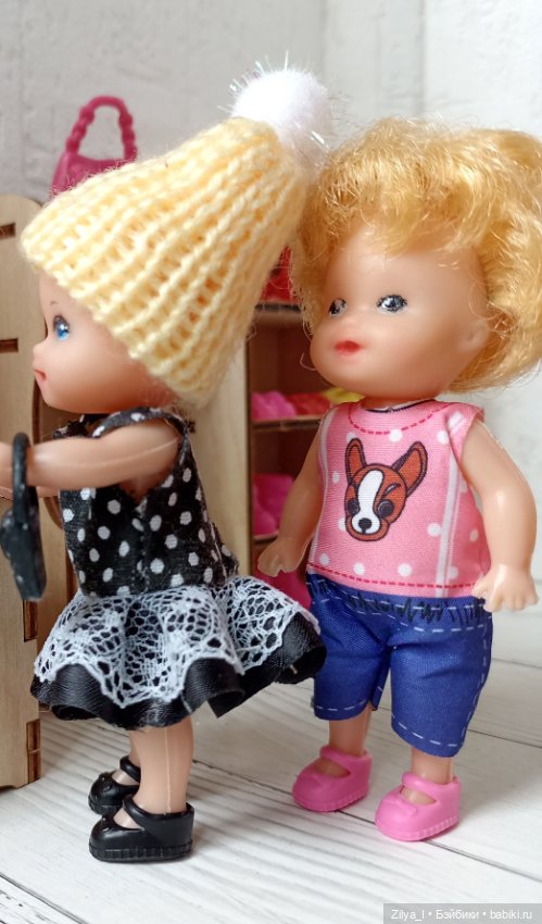 Малыши в обувном магазине (фото 9)