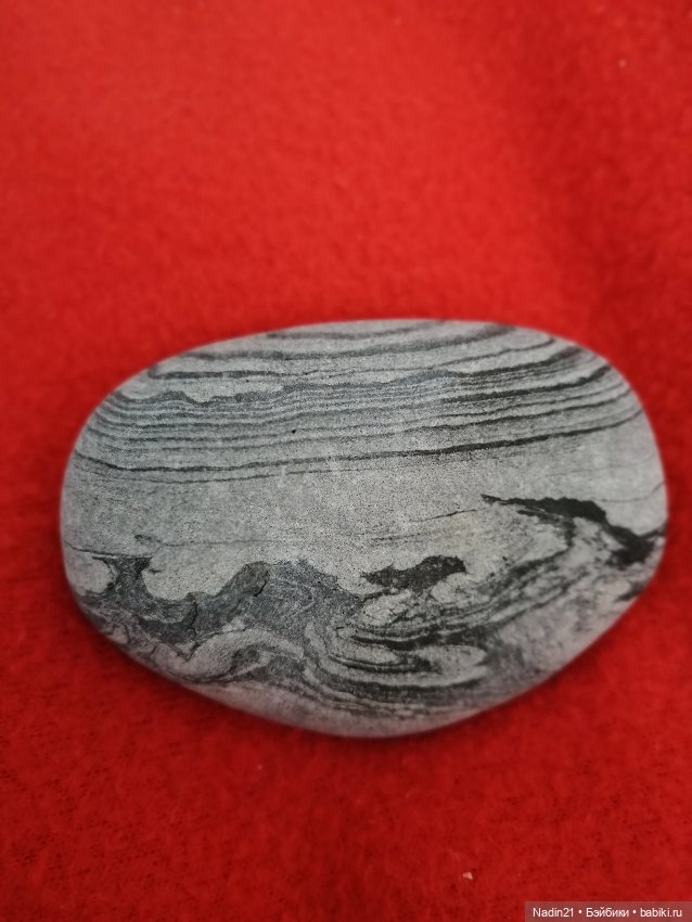 Необычные картины на камнях