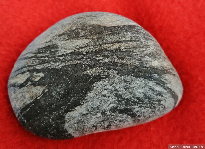 Необычные картины на камнях