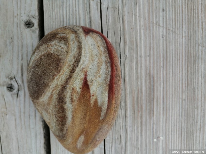 Необычные картины на камнях