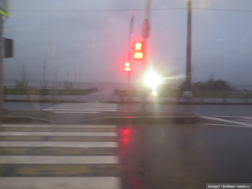 "Ноябрь - это ноябрь, ему всё равно..."