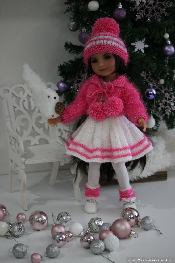 Готовимся к празднику, наряжаем девчушек! :)