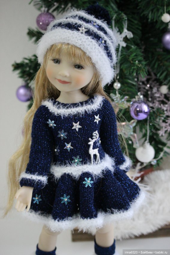 Готовимся к празднику, наряжаем девчушек! :)