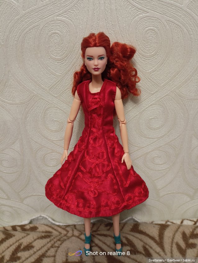 Платьев много не бывает — Одежда и обувь для кукол своими руками: фото (фото 5)