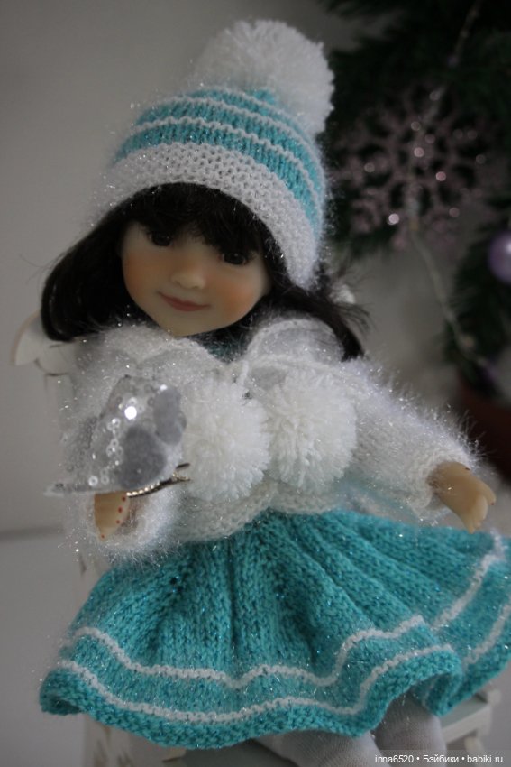 Готовимся к празднику, наряжаем девчушек! :)