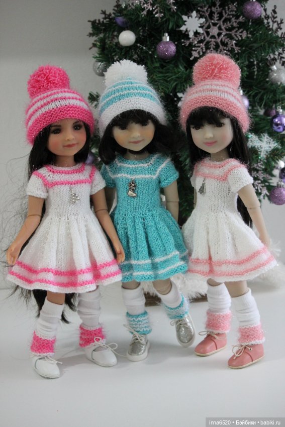 Готовимся к празднику, наряжаем девчушек! :)