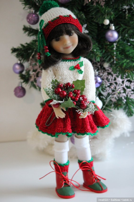 Готовимся к празднику, наряжаем девчушек! :)