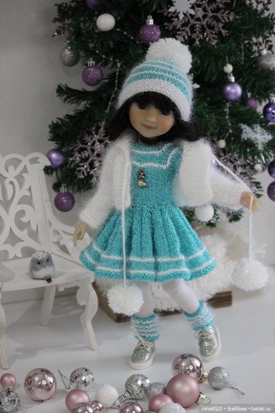 Готовимся к празднику, наряжаем девчушек! :)