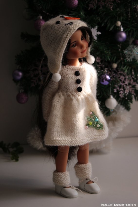 Готовимся к празднику, наряжаем девчушек! :)