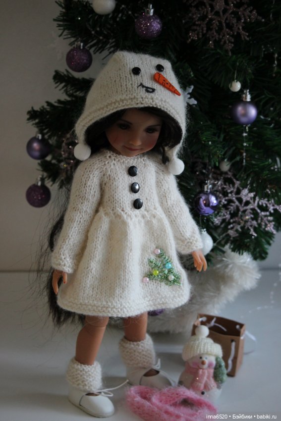 Готовимся к празднику, наряжаем девчушек! :)