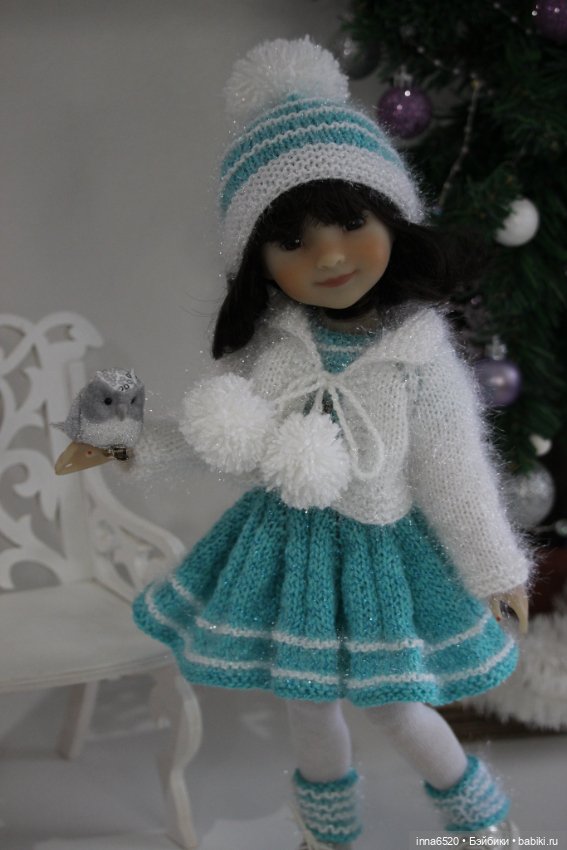 Готовимся к празднику, наряжаем девчушек! :)