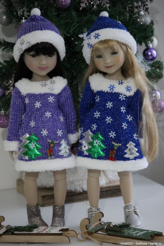 Готовимся к празднику, наряжаем девчушек! :)