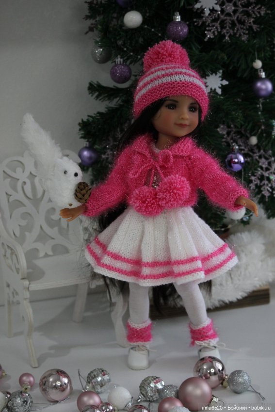 Готовимся к празднику, наряжаем девчушек! :)