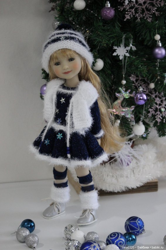 Готовимся к празднику, наряжаем девчушек! :)