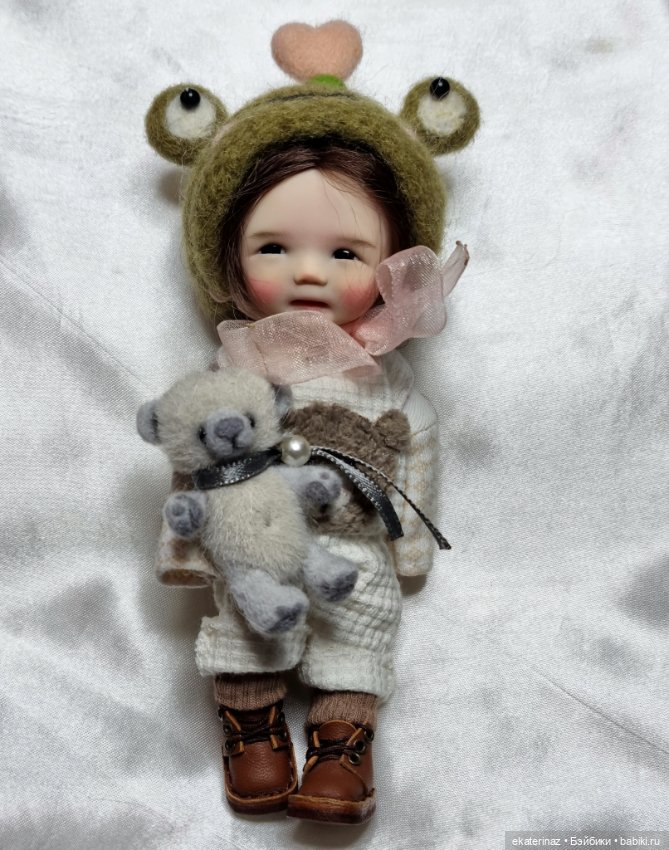Шапка для Акико — Авторские украшения и аксессуары для кукол: фото (фото 4)