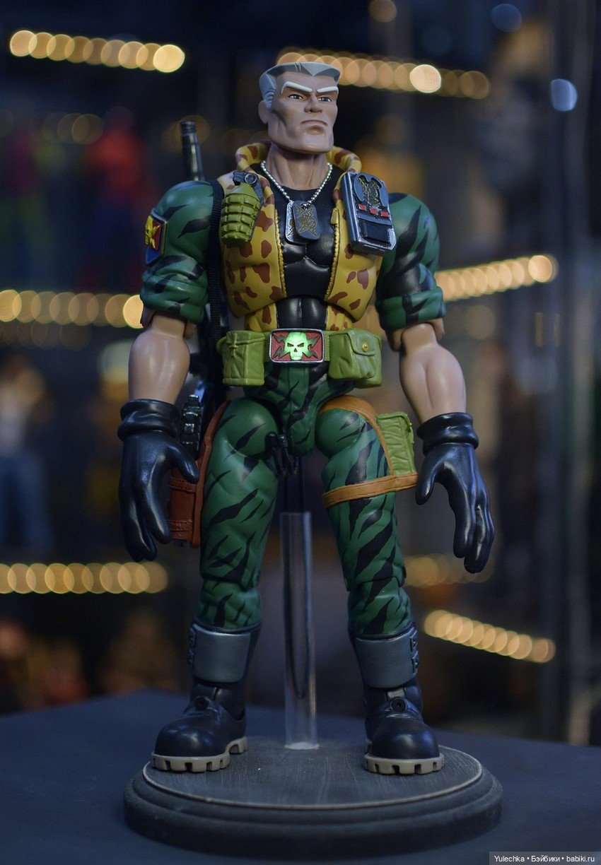 Кастомные фигурки «Коммандос» и «Горгониты»