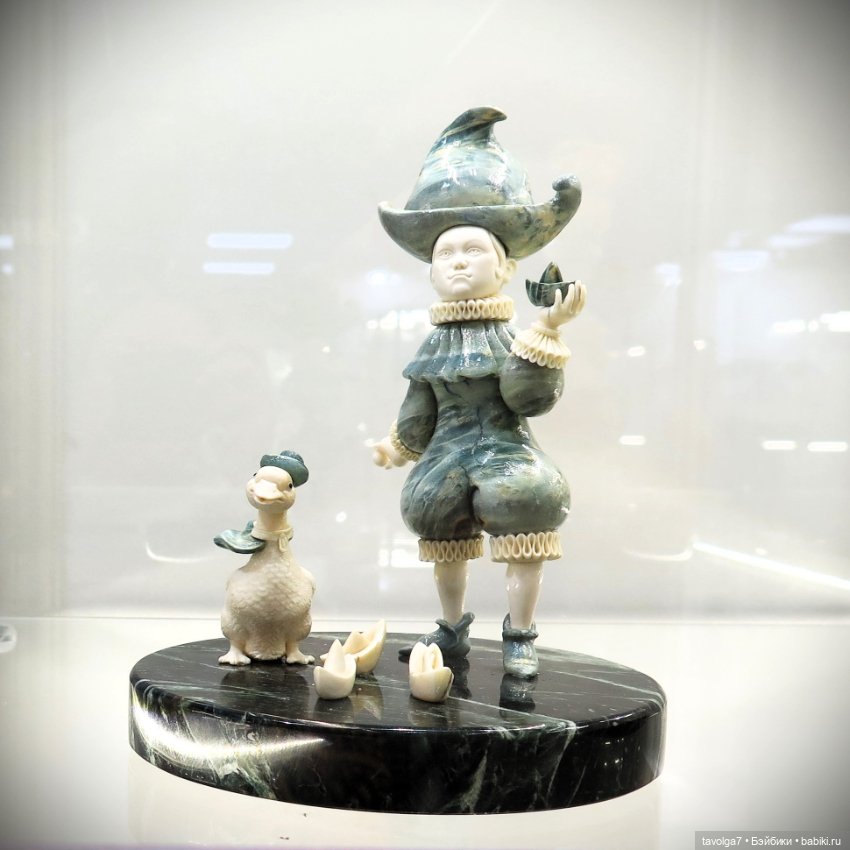 Великолепная выставка камнерезов "Мастера России" в Москве до 8.12.24 в Амбер Плаза