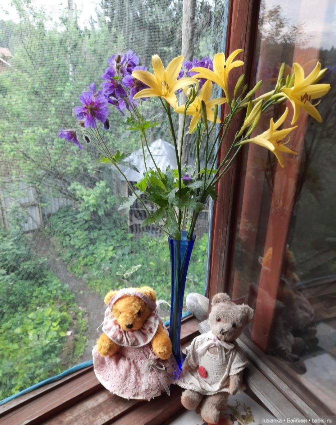 "Июнь...кудрявый и весёлый...во всё цветущее влюблённый"