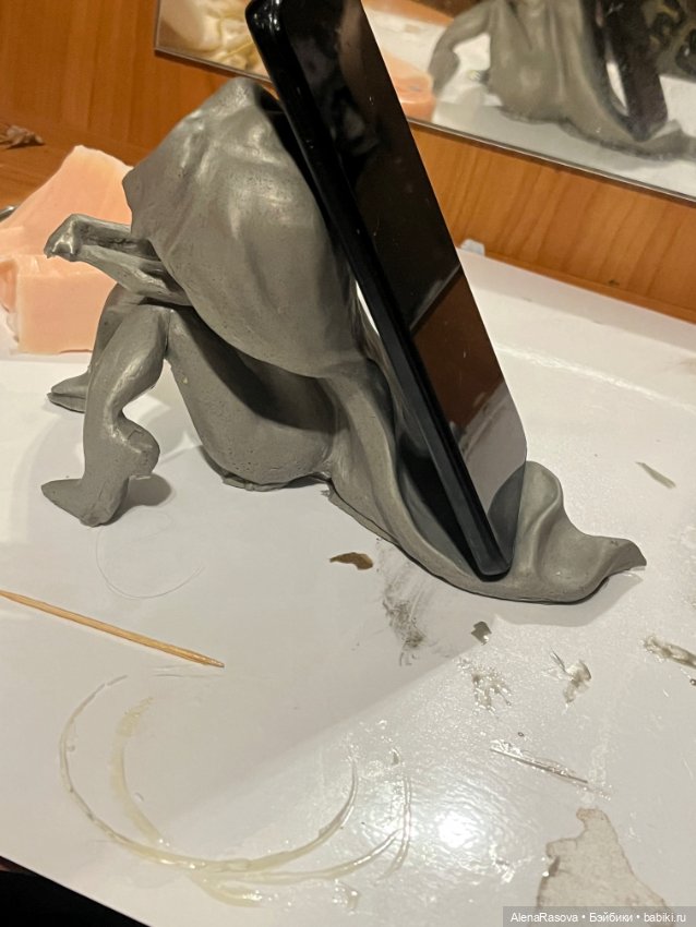 Подставка для телефона в виде Bratz (фото 5)