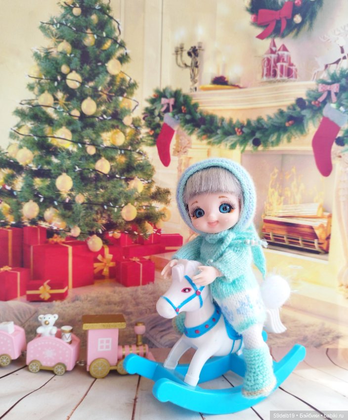 Ещё одна ма-аааленька внученька Дедушки Мороза (фото 8)