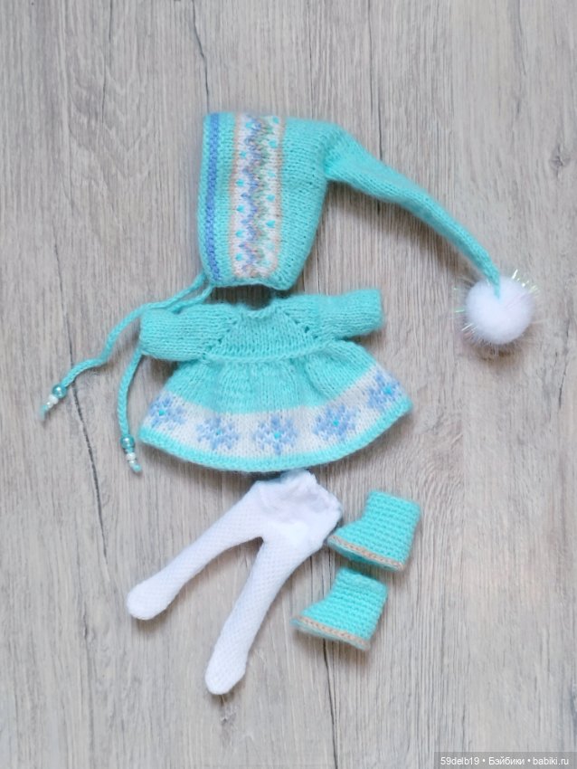 Ещё одна ма-аааленька внученька Дедушки Мороза