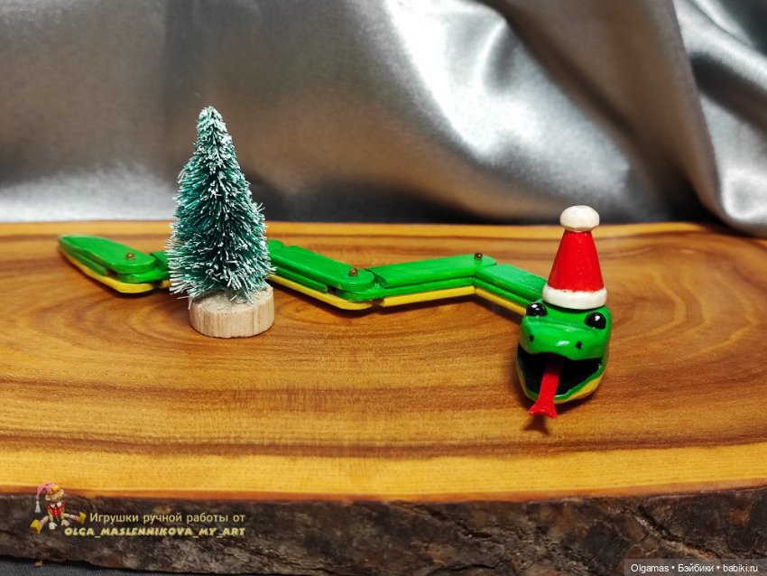 Змейка новогодняя🎄❄🐍 — Авторские игрушки из дерева: резьба (фото 2)