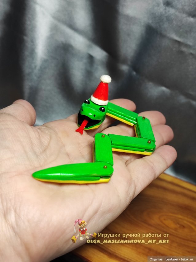 Змейка новогодняя🎄❄🐍 — Авторские игрушки из дерева: резьба (фото 3)