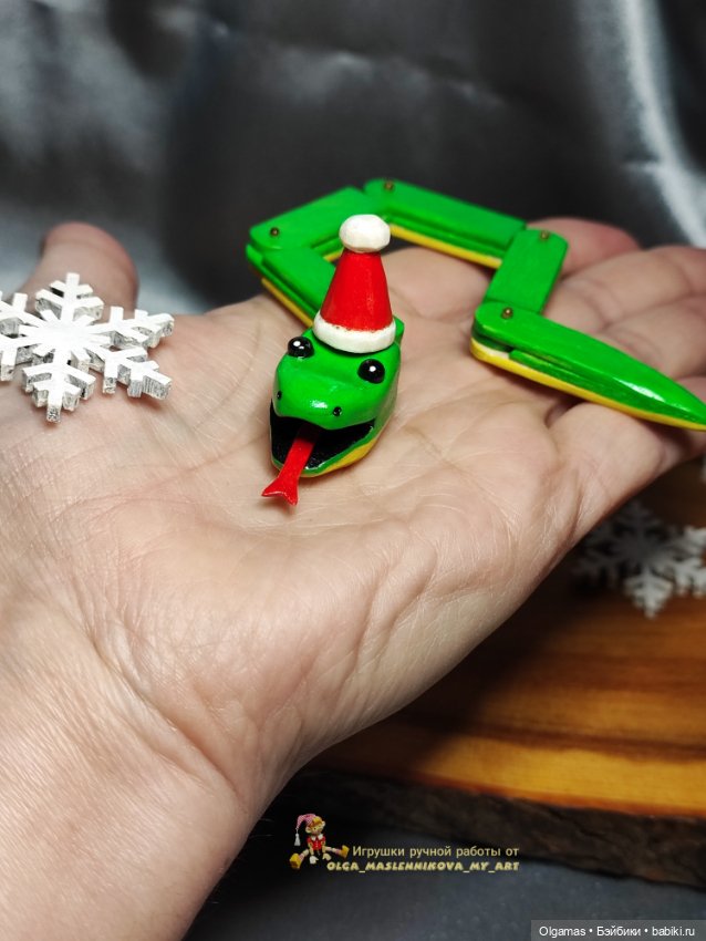 Змейка новогодняя🎄❄🐍 — Авторские игрушки из дерева: резьба (фото 6)