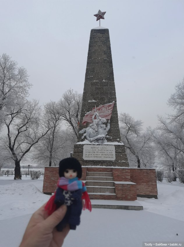 Прогулка маленького Рамзеса по предновогоднему Кызылу