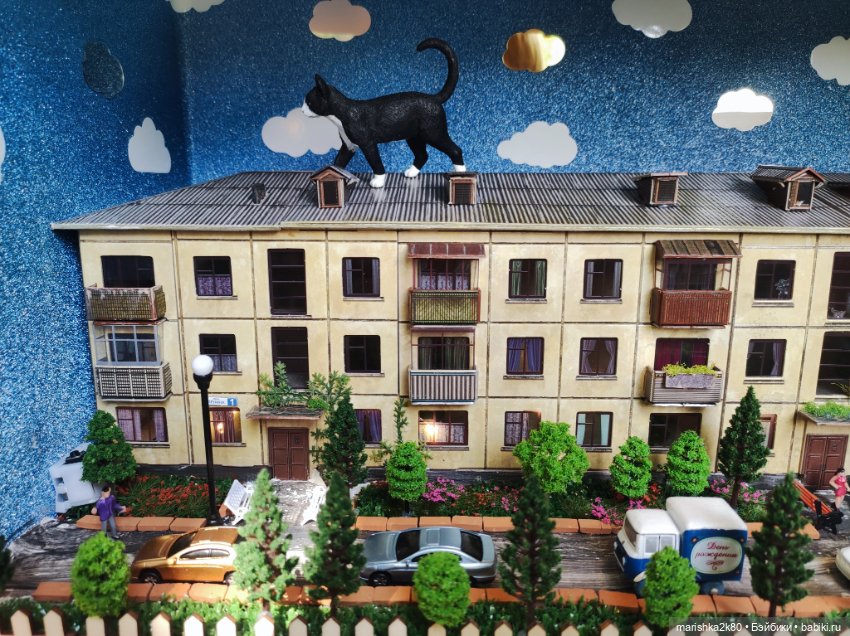 Полка со старым домом — Кукольные домики своими руками: фото