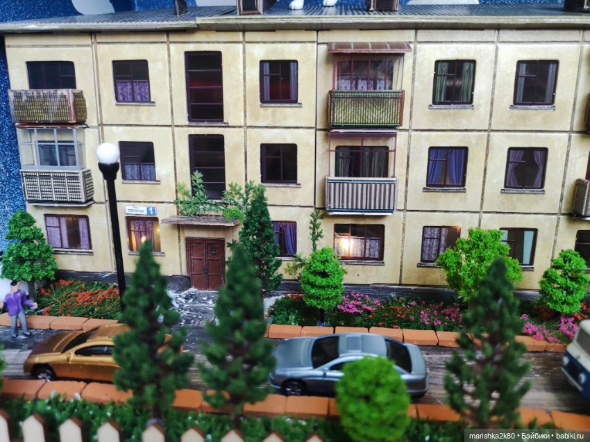 Полка со старым домом — Кукольные домики своими руками: фото