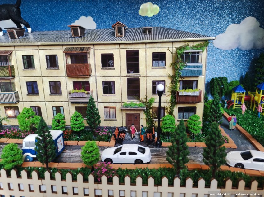 Полка со старым домом — Кукольные домики своими руками: фото