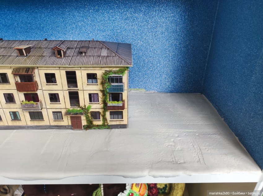 Полка со старым домом — Кукольные домики своими руками: фото (фото 3)