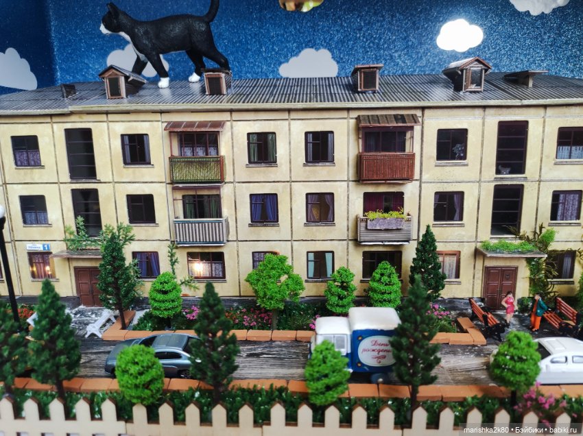 Полка со старым домом — Кукольные домики своими руками: фото