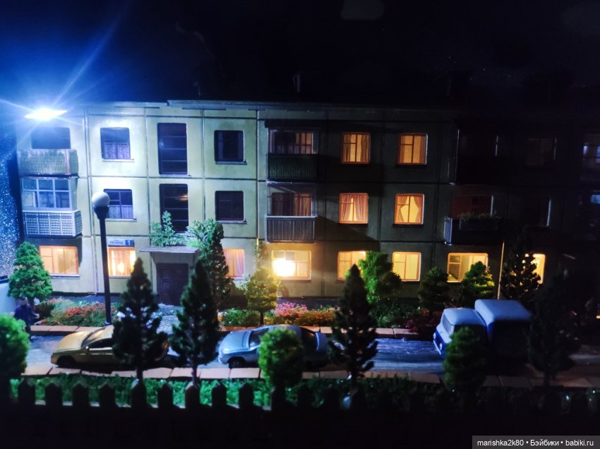 Полка со старым домом — Кукольные домики своими руками: фото