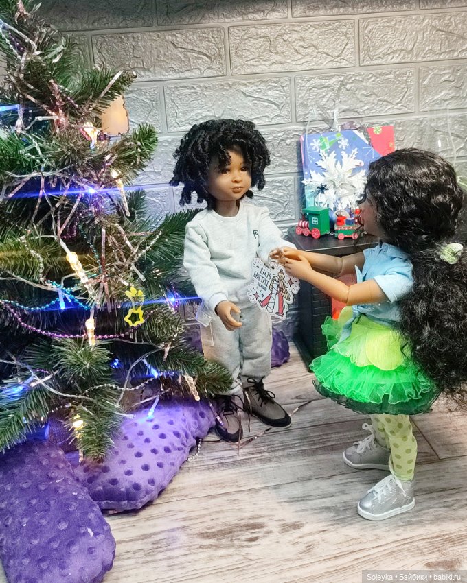 Джейс — Куклы Ruby Red (Руби Ред) Fashion Friends: Siblies (фото 8)